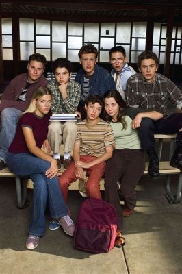 Freaks and Geeks Navigates Teenage Angst and Social Awkwardness With A Stellar Ensemble Cast!