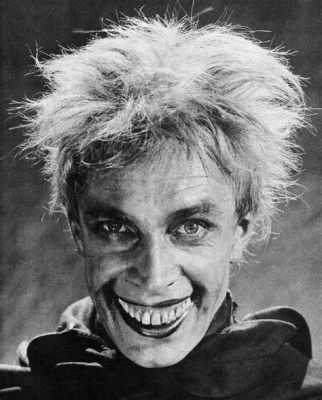 The Man Who Laughs  A Gothic Horror Tale Featuring Conrad Veidt's Iconic Grin!